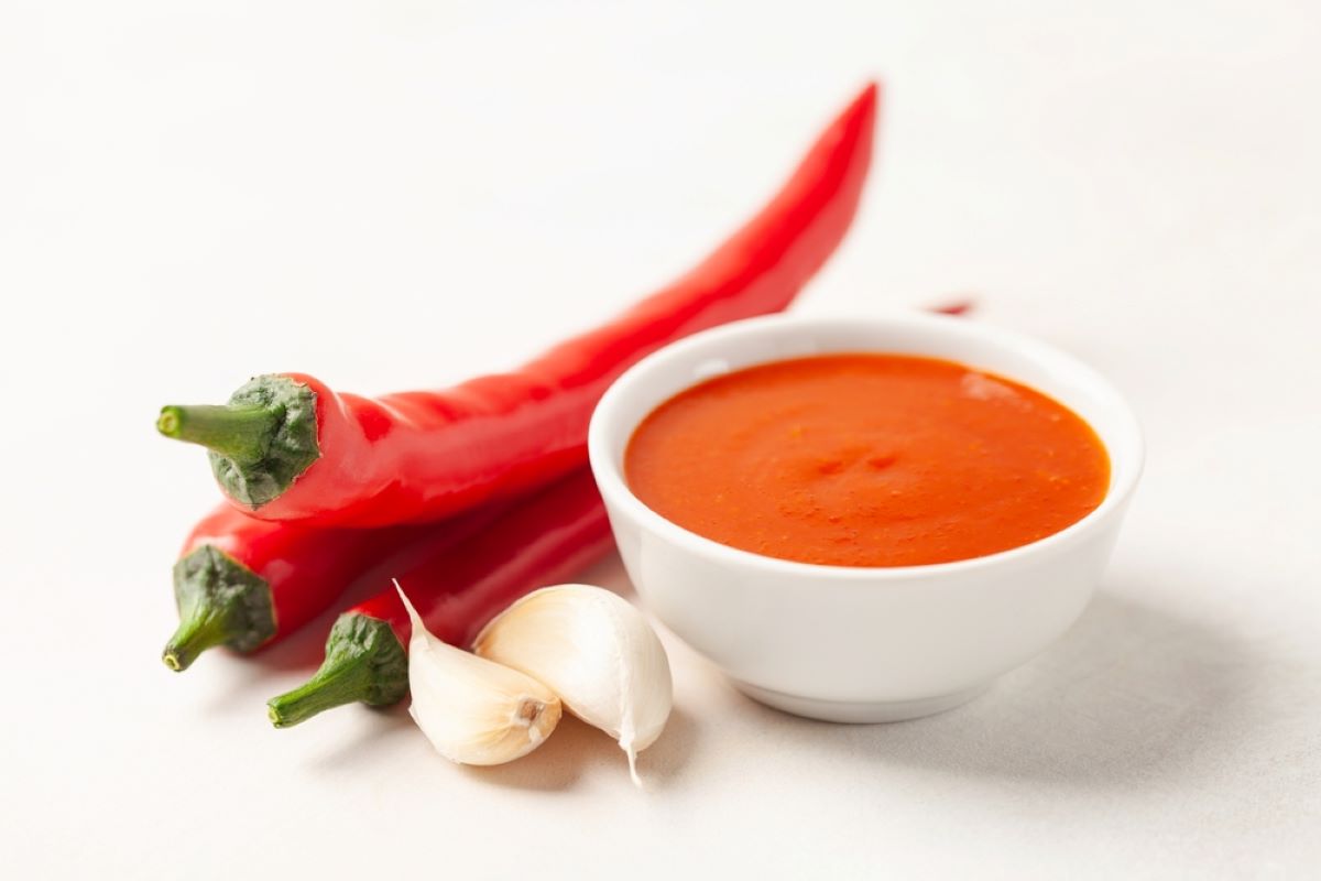 Sriracha Sauce Has A Few Fresh Ingredients.